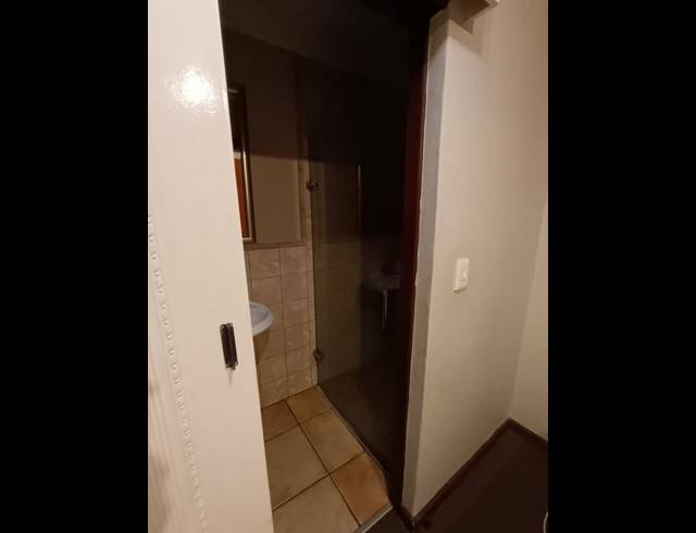 2 BEDROOM PROPERTY TO RENT IN NIEUW MUCKLENEUK